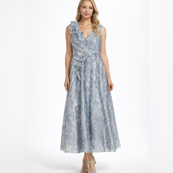 Tahari ASL Dresses & Skirts - NWT Tahari ASL Floral Jacquard Metallic Midi/Maxi  Dress 12